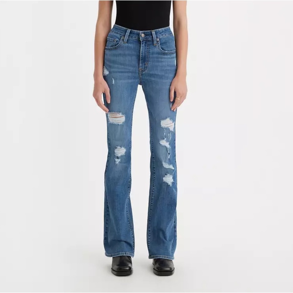 726 HIGH RISE FLARE WOMEN'S JEANS Levi’s brand new with tags